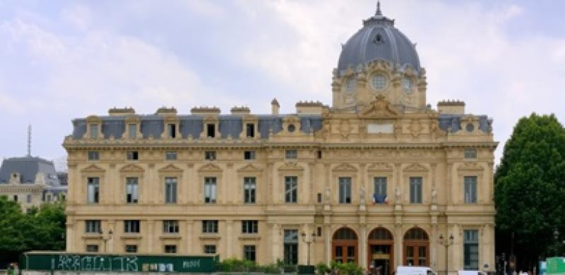 Tribunal de Commerce Paris DSC 0811w
